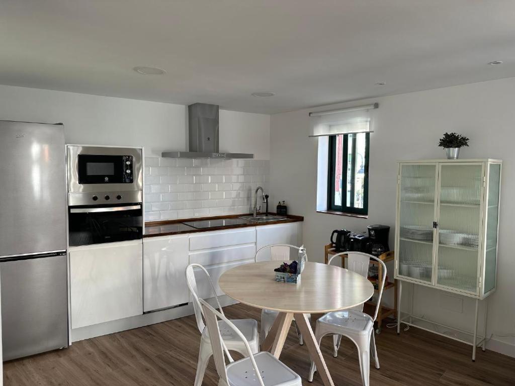 Apartamentos Urbanin II Plaza De San Pedro Cudillero Buitenkant foto